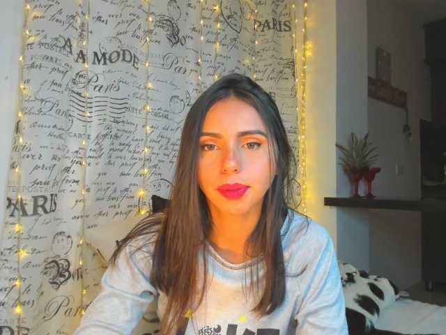 Live sex webcam photo for CoralineRyan #258959418