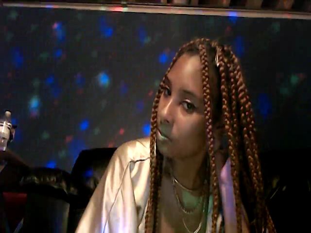 Live sex webcam photo for sweetieslayz #258025820