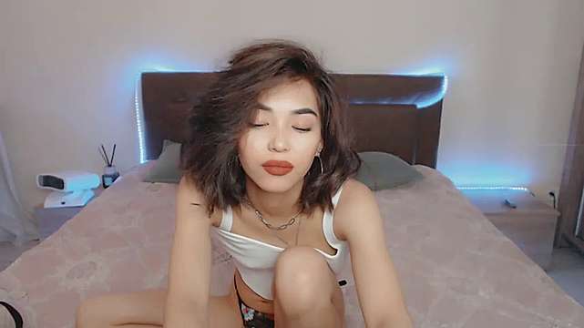 Live sex webcam photo for Lizafire #244934527