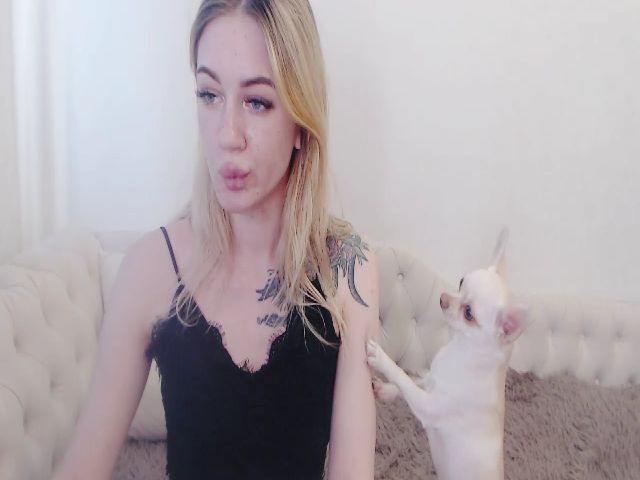 Live sex webcam photo for DemiAmourrrr #262108150