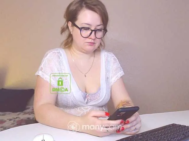 Live sex webcam photo for NewAnna #241173673