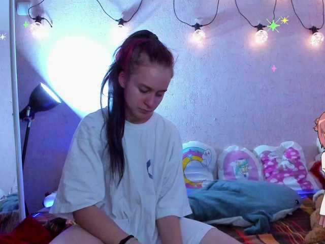 Live sex webcam photo for KiraLiLime #287989991