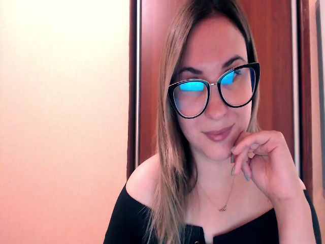 Live sex webcam photo for Kay_Lo #253747234