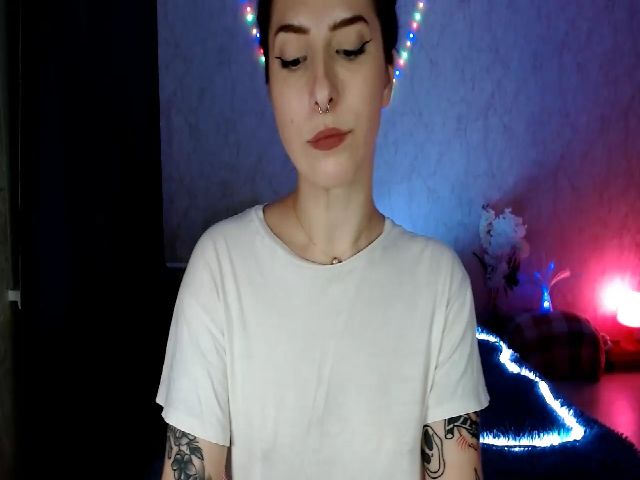 Live sex webcam photo for Ella_Sunn #265103287