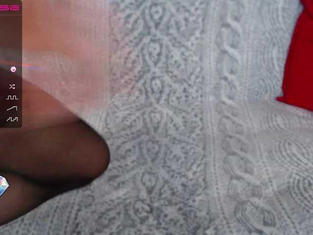 Live sex webcam photo for Icehotangel #250070335