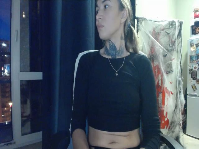 Live sex webcam photo for Angie_Wild #255773484