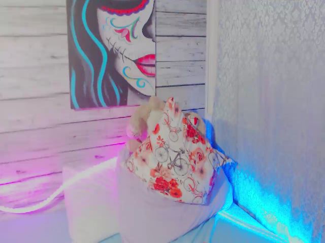 Live sex webcam photo for Lucy_park #254981602