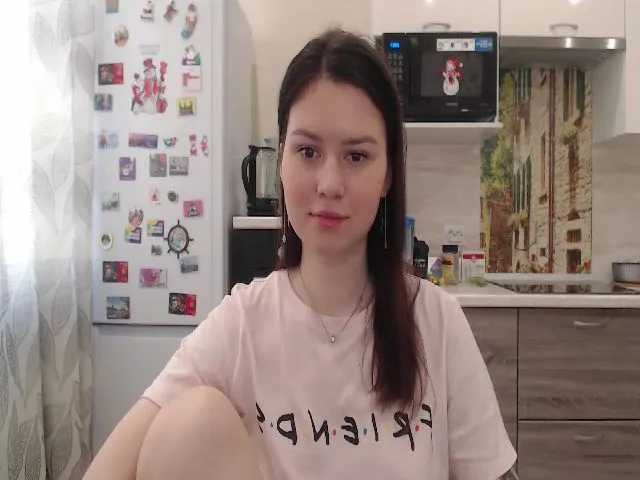 Live sex webcam photo for WonderXGirlXX #258492136