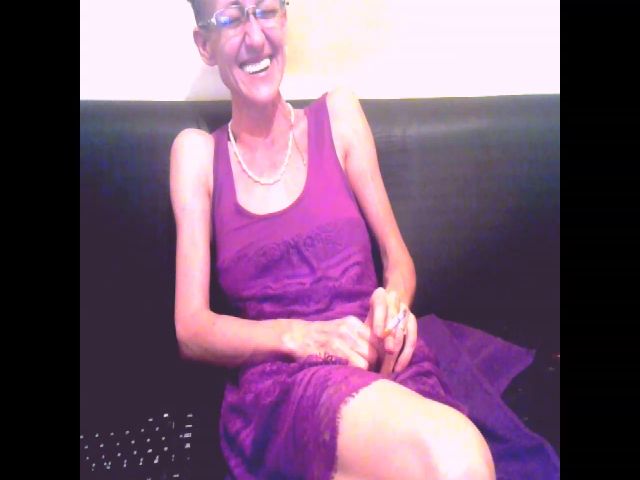 Live sex webcam photo for Sexygeny #254658846