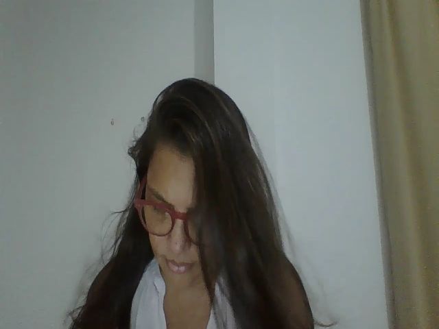 Live sex webcam photo for SweetLola01 #254417049