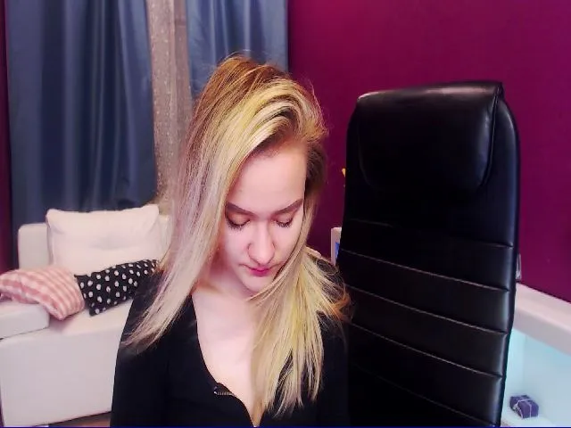 Live sex webcam photo for Kara_Smith #258871159