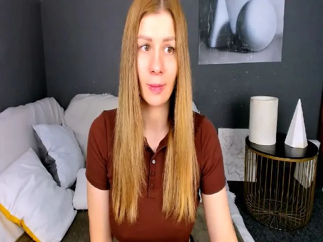 Live sex webcam photo for JuicyHelenX #263058510