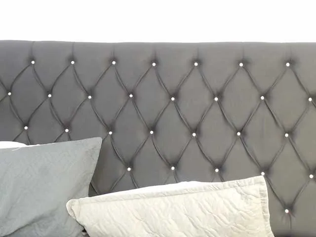 Live sex webcam photo for Karinapuerta #241295089