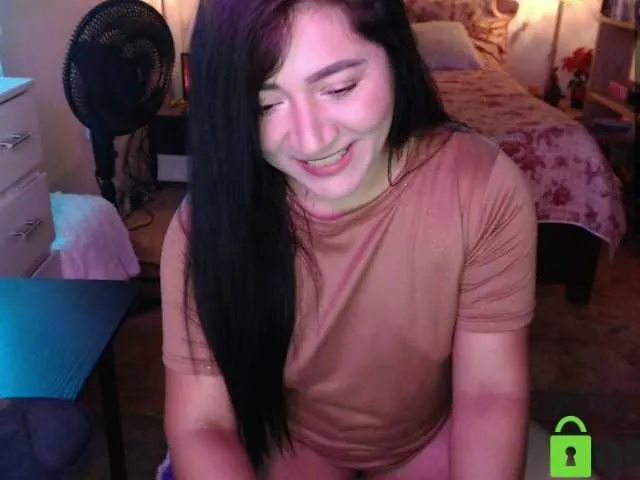 Live sex webcam photo for isabelladoux #252042207