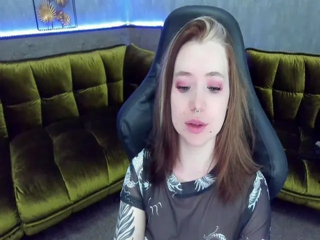 Live sex webcam photo for Helen_Mayer #256073763
