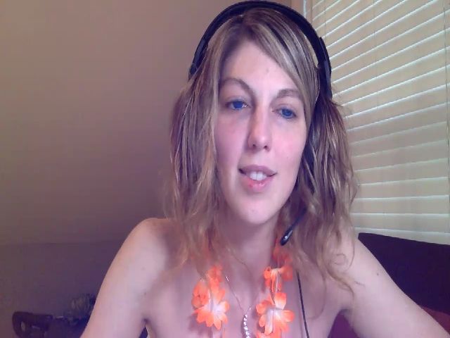 Live sex webcam photo for RavenRubyRose #264377703