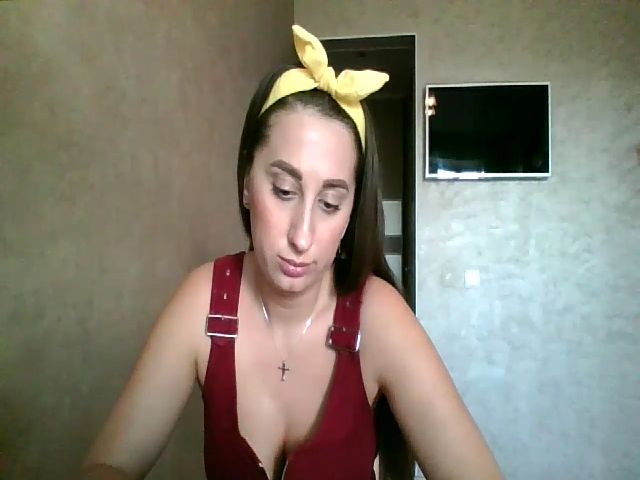 Live sex webcam photo for GabyPennywise #265548566