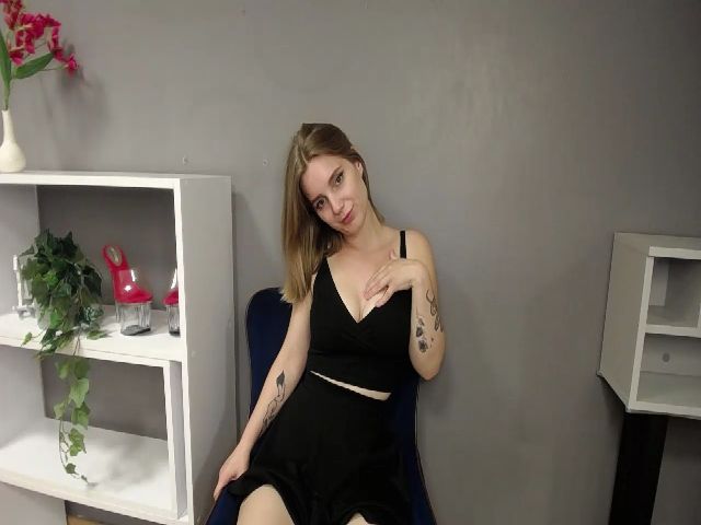 Live sex webcam photo for PRETTYxbecky #263880099