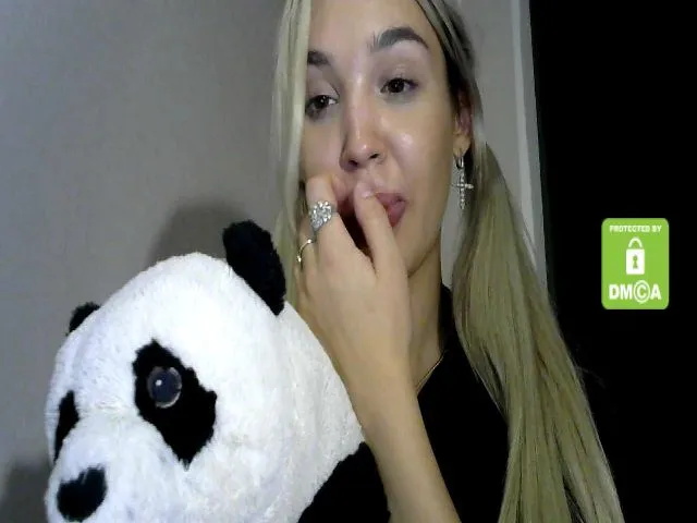 Live sex webcam photo for MyyDream #263904106