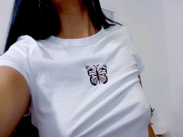 Live sex webcam photo for SaharaSaenz_ #255367725