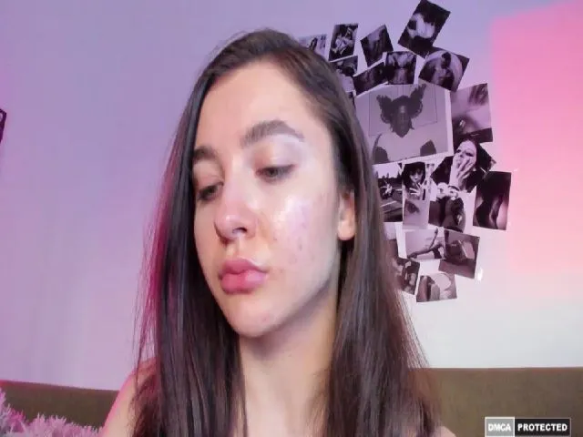 Live sex webcam photo for SpicyTrouble #258246625