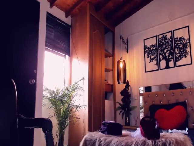 Live sex webcam photo for Saory_kido #260227531