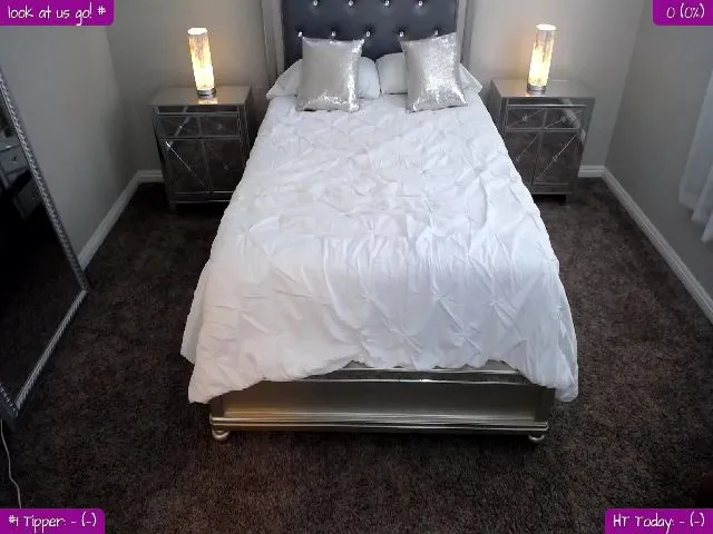 Live sex webcam photo for Miss_Nina #264497096