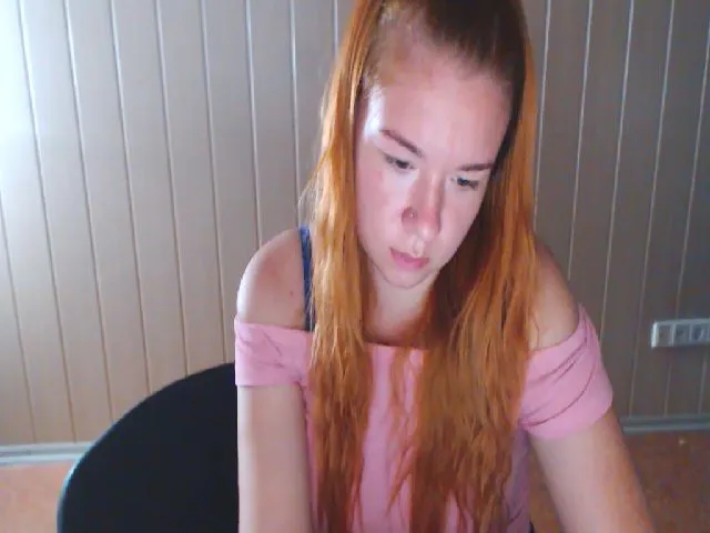 Live sex webcam photo for JiMiola #256199282