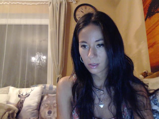 Live sex webcam photo for RoselynMoon #252324325