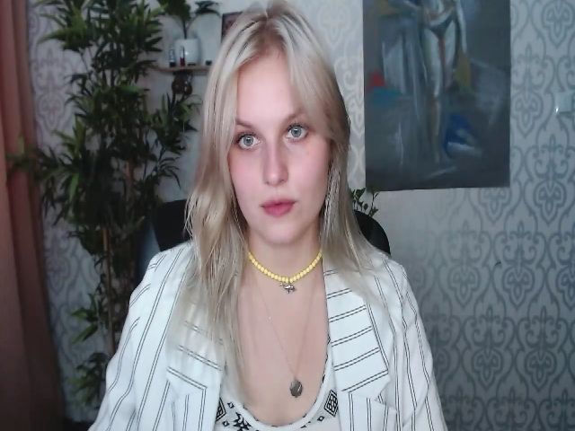 Live sex webcam photo for Dorina_xX #264948354