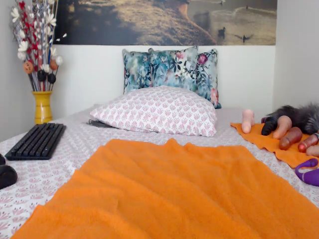 Live sex webcam photo for AikoTailor #287876232