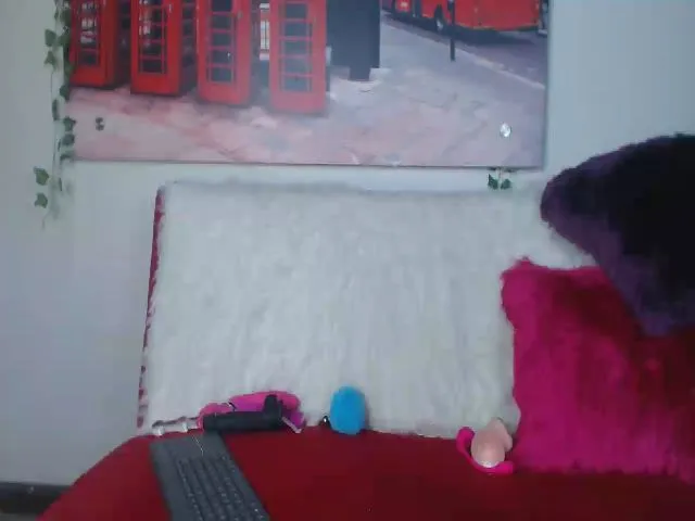 Live sex webcam photo for Emiliarain #261774189
