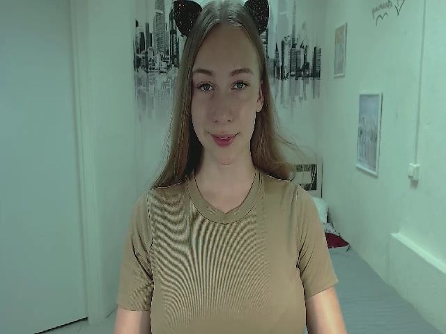 Live sex webcam photo for MollyEnergy #253359959