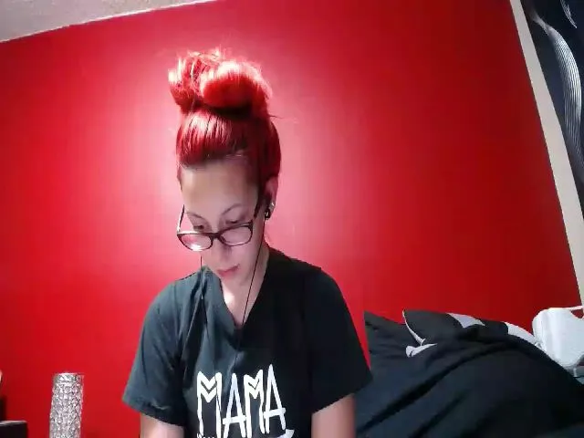 Live sex webcam photo for ZombieGirlX #253985416