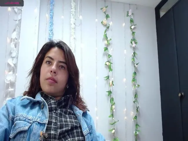 Live sex webcam photo for Cathryskyy #261266333