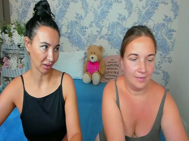 Live sex webcam photo for NikaRysa #265101363