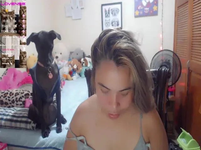 Live sex webcam photo for Meganhill_ #253583197