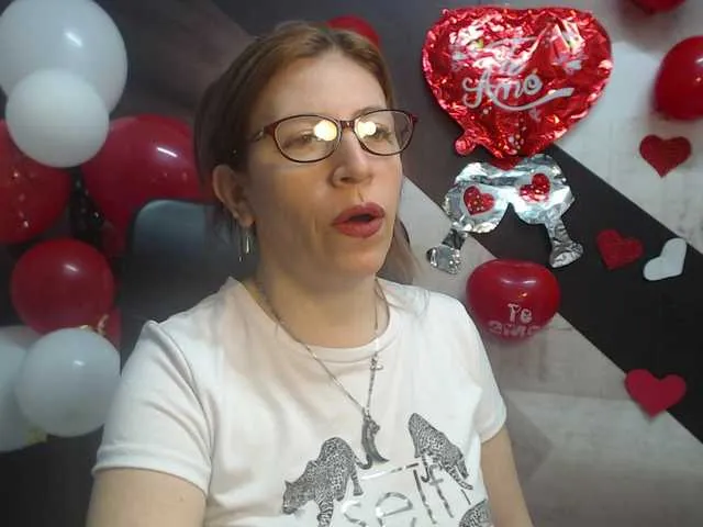 Live sex webcam photo for maturehot-1 #241105068