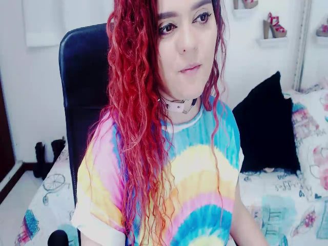 Live sex webcam photo for Twwiiggy #287852462