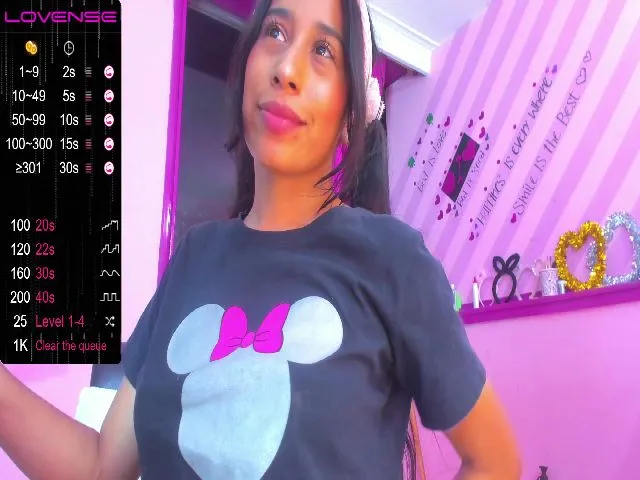 Live sex webcam photo for Liz_gormant #253983473