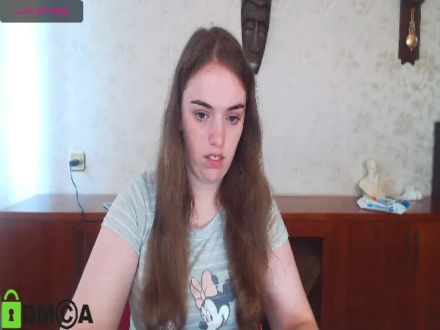 Live sex webcam photo for Fi_Lena #259882631