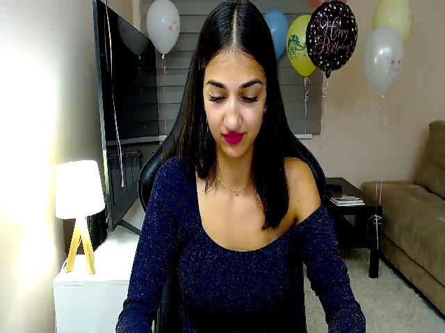 Live sex webcam photo for RockQueenB #253548251