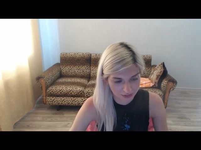 Live sex webcam photo for SexyBeatriice #253056427