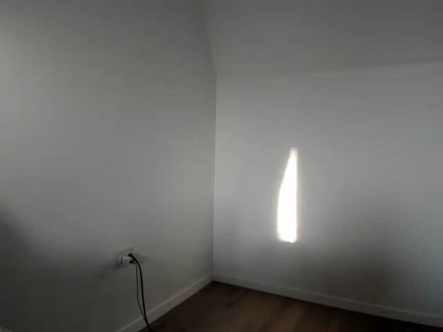 Live sex webcam photo for Jullyenn3 #260781487