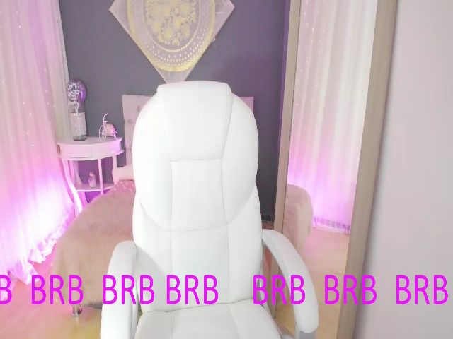 Live sex webcam photo for Karina_V #258059545