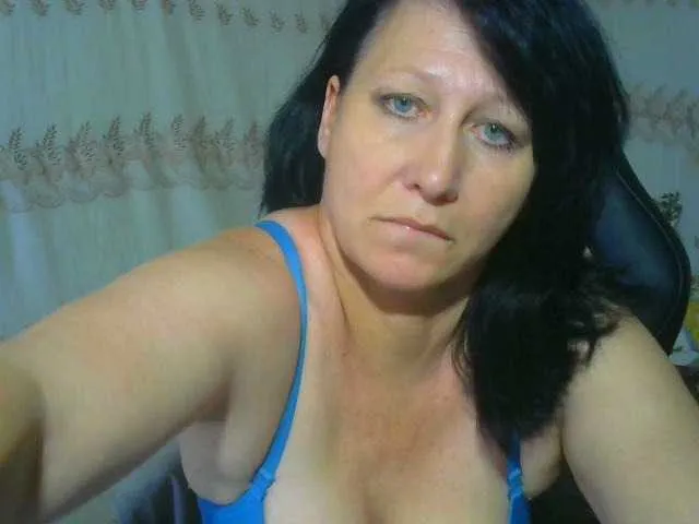 Live sex webcam photo for xxdaryaxx #258496191