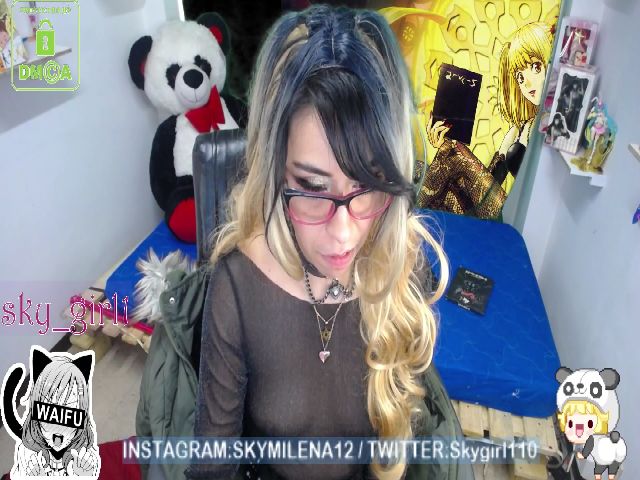 Live sex webcam photo for Sky_girl1 #256409140
