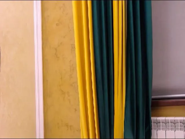 Live sex webcam photo for SoffyyHot #262416693