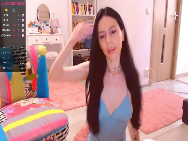 Live sex webcam photo for HotCoffeeGirl #252521693