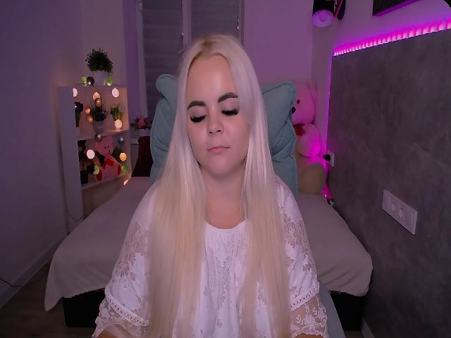 Live sex webcam photo for Jenni__fer #256471632